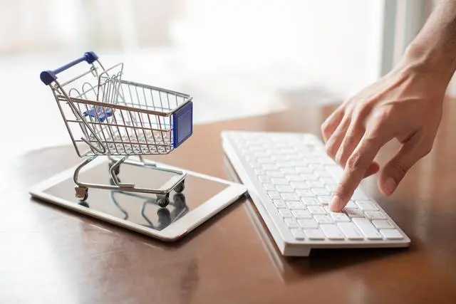 人民热评:不得签订“最低价协议”对规范直播带货意义重大